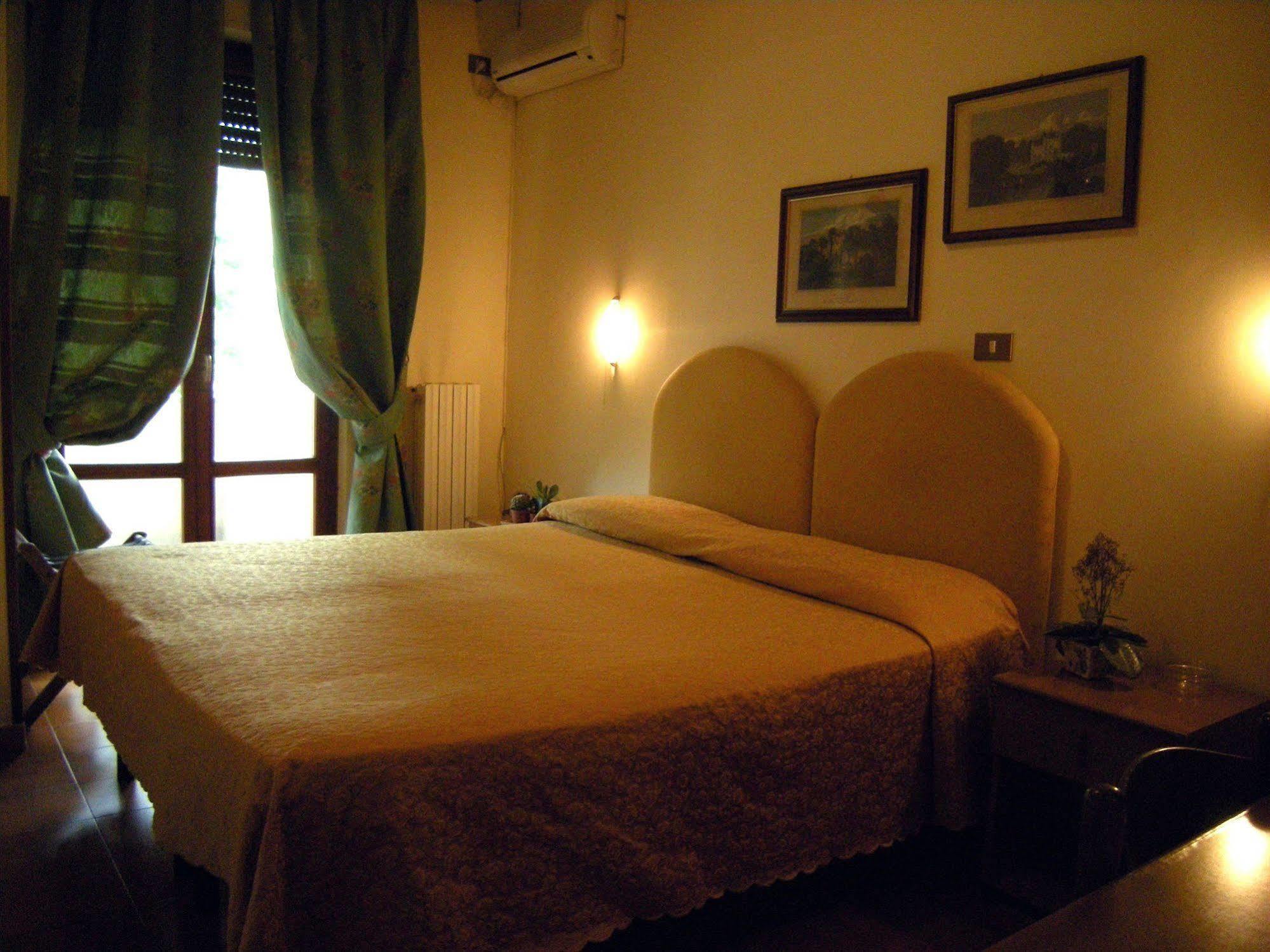Hotel Boni Cerri Spoleto Buitenkant foto