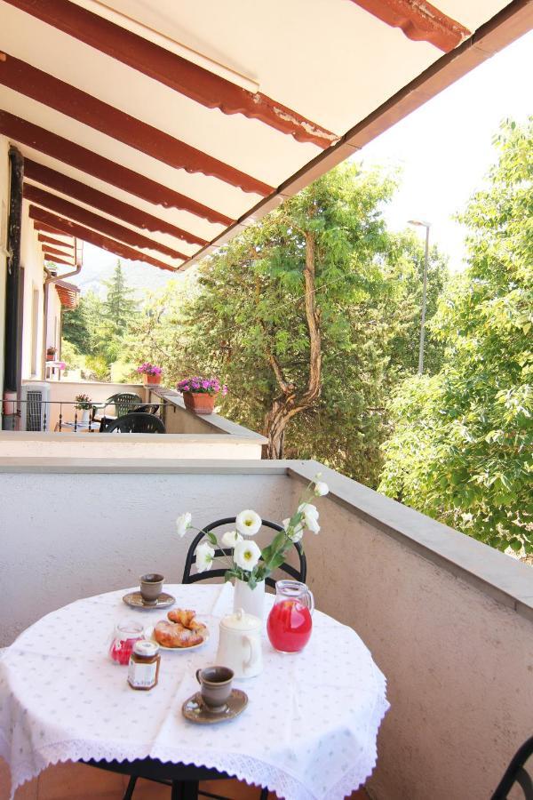 Hotel Boni Cerri Spoleto Kamer foto